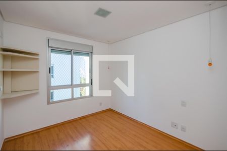 Quarto 1 de apartamento para alugar com 2 quartos, 60m² em Belvedere, Belo Horizonte