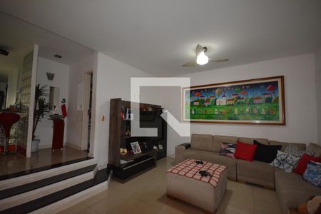 Sala de casa para alugar com 3 quartos, 200m² em Ramos, Rio de Janeiro