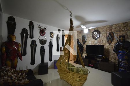 Sala 2 de casa para alugar com 3 quartos, 200m² em Ramos, Rio de Janeiro