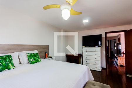 Suíte  de casa à venda com 3 quartos, 320m² em Santa Teresinha, Santo André