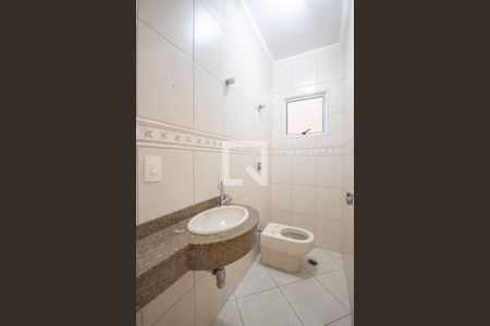 Lavabo de casa para alugar com 4 quartos, 222m² em Vila Yara, Osasco