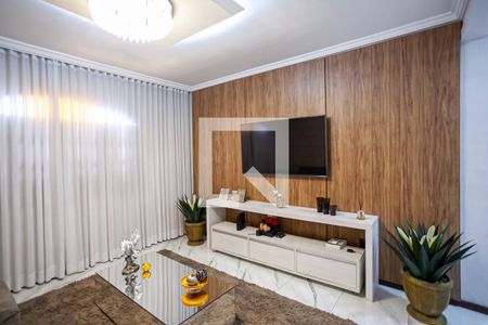 Sala 1 de casa para alugar com 4 quartos, 620m² em Céu Azul, Belo Horizonte