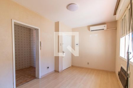 Sala de apartamento para alugar com 2 quartos, 64m² em Santo Antônio, Porto Alegre