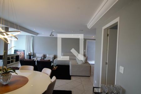 Sala 1 de casa para alugar com 5 quartos, 501m² em Jardim Londrina, São Paulo