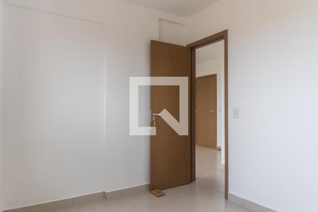 Quarto 1 de apartamento para alugar com 2 quartos, 45m² em Samambaia Sul (samambaia), Brasília