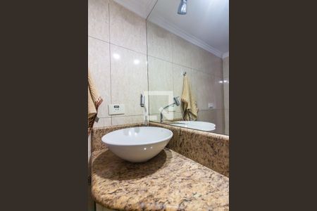 Lavabo de casa para alugar com 3 quartos, 224m² em Bonfim, Osasco