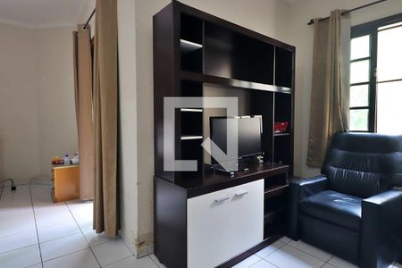 Sala de apartamento à venda com 2 quartos, 70m² em Parque Jaçatuba, Santo André