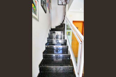 Escada de casa à venda com 2 quartos, 59m² em Vila Curuca, Santo André