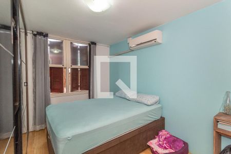 Quarto de apartamento para alugar com 1 quarto, 45m² em Rubem Berta, Porto Alegre