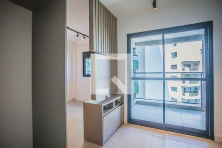 Sala / Cozinha de apartamento para alugar com 1 quarto, 29m² em Chácara Inglesa, São Paulo