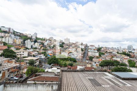 Vista da Sala de casa à venda com 3 quartos, 130m² em Santa Efigênia, Belo Horizonte