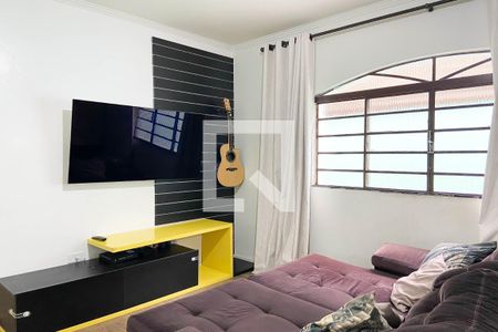 Sala de casa à venda com 3 quartos, 200m² em Vila Yolanda, Osasco
