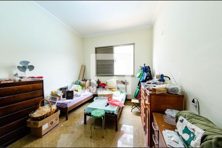 Quarto 2 de casa à venda com 5 quartos, 2000m² em Estoril, Belo Horizonte