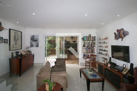 Sala  de casa à venda com 4 quartos, 180m² em Vila Romana, São Paulo