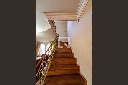 Escada de casa para alugar com 4 quartos, 360m² em São Bento, Belo Horizonte