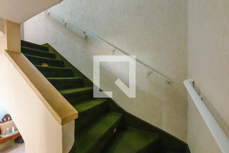 Escada de casa para alugar com 3 quartos, 150m² em Cambuci, São Paulo