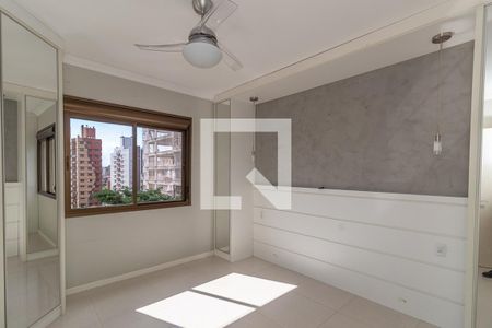 Quarto Suíte de apartamento para alugar com 3 quartos, 95m² em Petrópolis, Porto Alegre