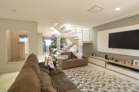 Sala de casa à venda com 3 quartos, 258m² em Vila Curuçá, Santo André