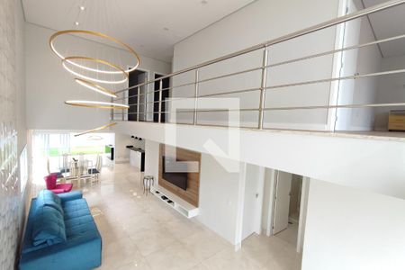 Escada de casa de condomínio para alugar com 3 quartos, 360m² em Swiss Park, Campinas
