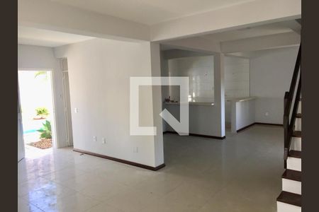 Casa à venda com 4 quartos, 310m² em Vila Nova, Porto Alegre