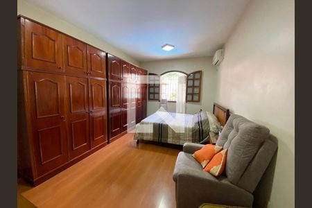 Casa à venda com 5 quartos, 360m² em Paquetá, Belo Horizonte