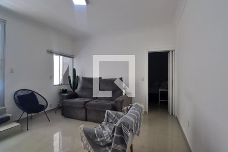 Sala de casa à venda com 3 quartos, 184m² em Santa Teresinha, Santo André