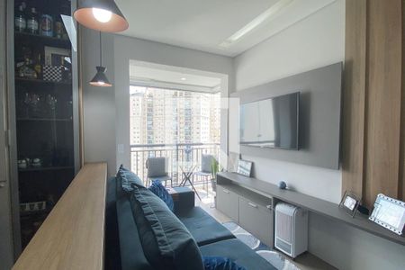 Sala de apartamento à venda com 2 quartos, 46m² em Jardim Tupanci, Barueri