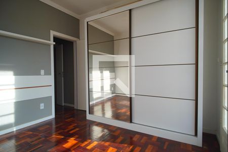 Quarto de apartamento para alugar com 2 quartos, 55m² em São João, Porto Alegre