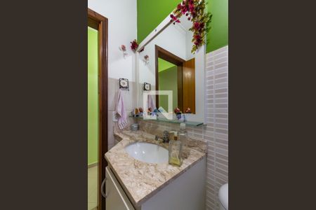 Lavabo de casa à venda com 3 quartos, 204m² em Umuarama, Osasco