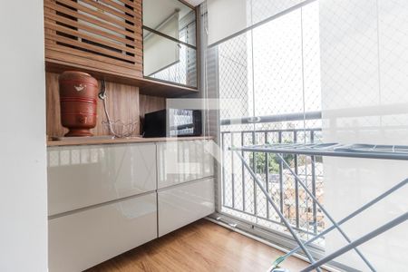 Varanda de apartamento para alugar com 2 quartos, 51m² em Jardim Tupanci, Barueri