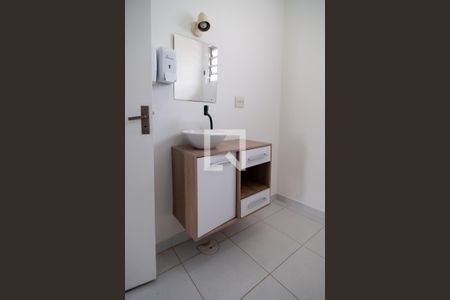 Banheiro Social de casa para alugar com 3 quartos, 126m² em Itaim Bibi, São Paulo