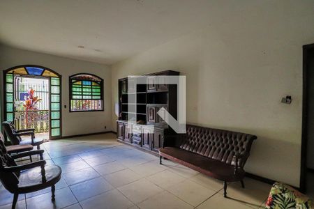 Sala de Estar de casa à venda com 4 quartos, 230m² em Santa Tereza, Belo Horizonte