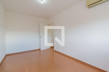 Quarto 1 de apartamento para alugar com 3 quartos, 115m² em Medianeira, Porto Alegre