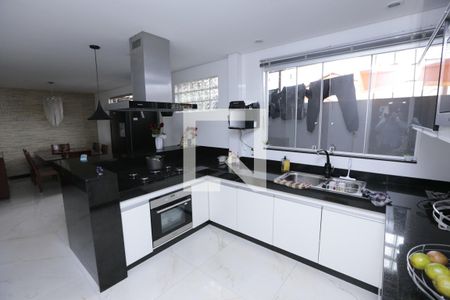 Cozinha de casa à venda com 2 quartos, 250m² em Pilar, Belo Horizonte