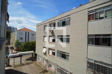 Sala_Vista de apartamento para alugar com 2 quartos, 75m² em Vila Ipiranga, Porto Alegre