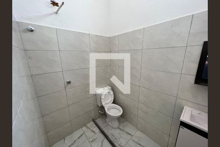 Banheiro de casa para alugar com 1 quarto, 29m² em Piedade, Rio de Janeiro