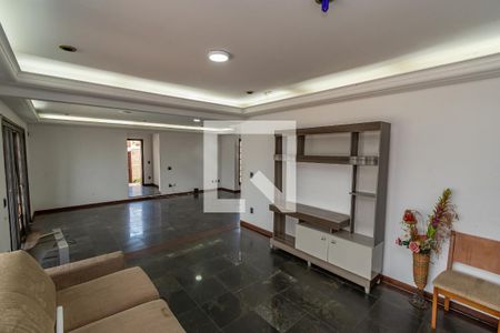 Sala de TV de casa à venda com 5 quartos, 400m² em Jardim Chapadão, Campinas