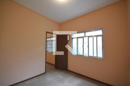 Quarto de casa para alugar com 1 quarto, 50m² em Irajá, Rio de Janeiro