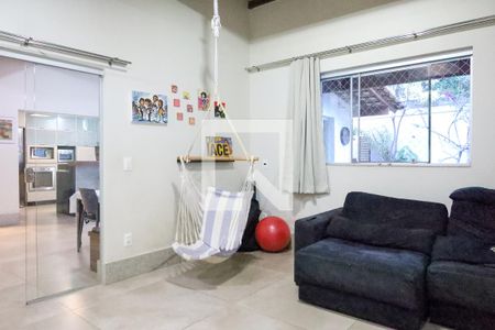 Sala 2 de casa de condomínio à venda com 5 quartos, 310m² em Buritis, Belo Horizonte