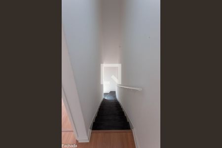 Escada de casa para alugar com 2 quartos, 100m² em Paraíso, São Paulo