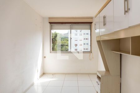 Quarto 1 de apartamento para alugar com 2 quartos, 58m² em Jardim Itu, Porto Alegre