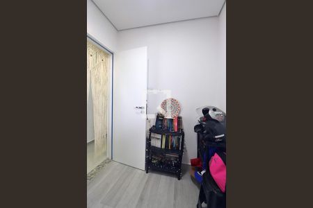 Quarto 2 de apartamento para alugar com 2 quartos, 47m² em Jardim Santo Antônio, Santo André