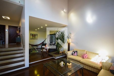 Sala de casa para alugar com 3 quartos, 580m² em Jardim Guedala, São Paulo