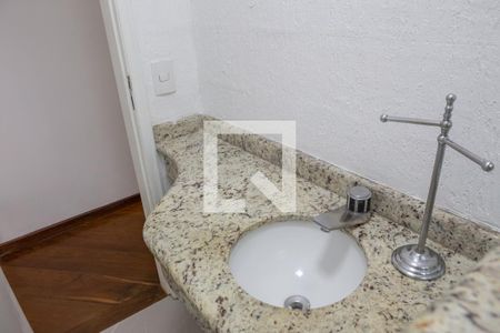 Lavabo de casa para alugar com 4 quartos, 250m² em Vila Romana, São Paulo