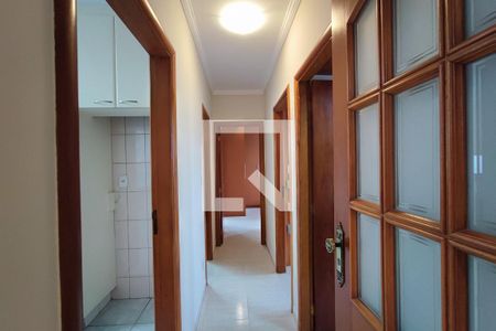 Corredor Quartos de apartamento para alugar com 3 quartos, 94m² em Jardim Aurélia, Campinas
