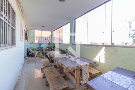Sacada de casa à venda com 4 quartos, 250m² em Vila Osasco, Osasco