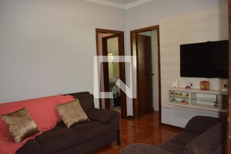 Sala 1 de casa para alugar com 4 quartos, 240m² em Floresta, Belo Horizonte