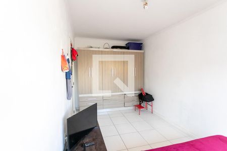 Quarto 1 de apartamento para alugar com 2 quartos, 75m² em Vila Ipiranga, Porto Alegre