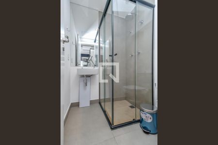 Banheiro de kitnet/studio à venda com 1 quarto, 17m² em Bela Vista, São Paulo