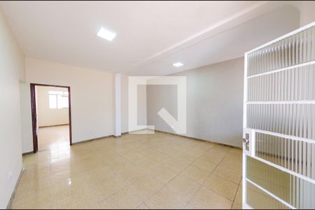Sala de casa à venda com 3 quartos, 290m² em Dom Cabral, Belo Horizonte